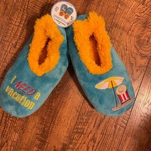 Snoozies slipper socks